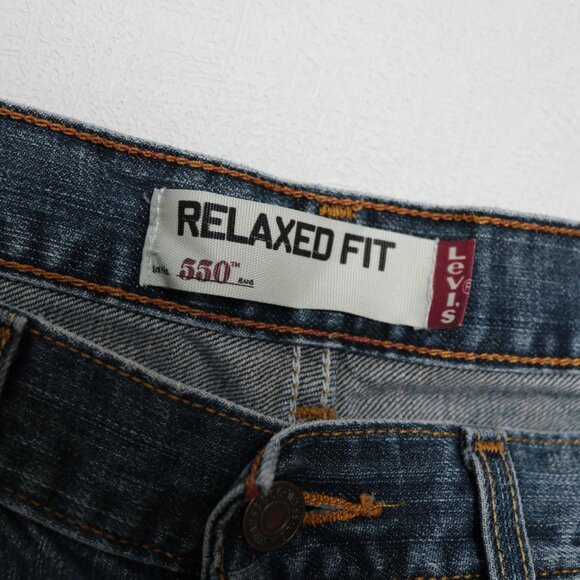 Mens Levi's 550 Relaxed Fit Medium Wash Denim Jeans Size W32 x L32 - Picture 6 of 12